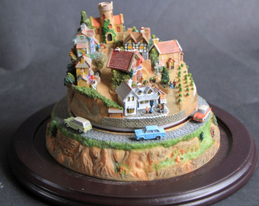 Bradford Exchange Trabant Wartburg Diorama 2010 with glasdome (10437)